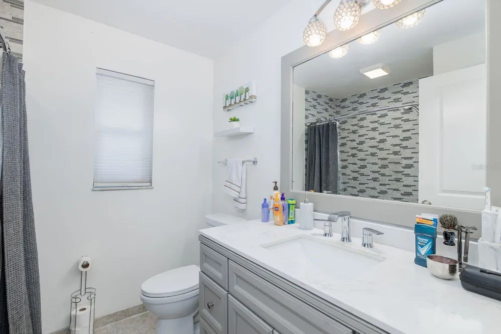 11555 PINE STREET Seminole, FL 33772