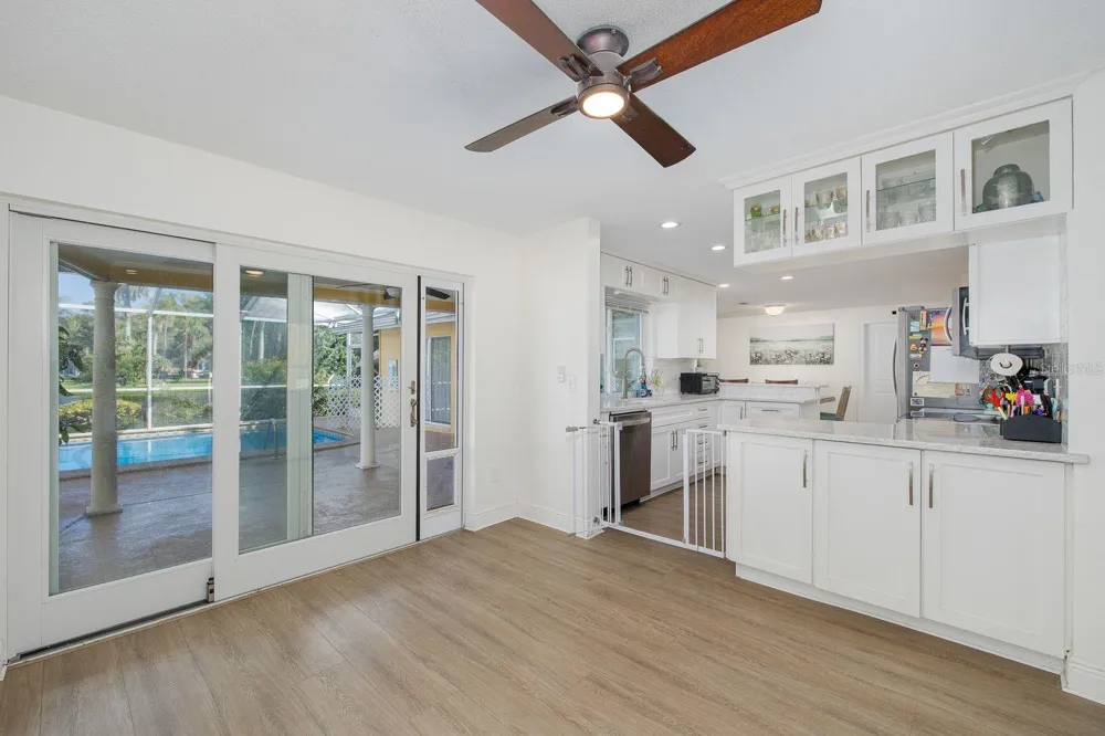 11555 PINE STREET Seminole, FL 33772