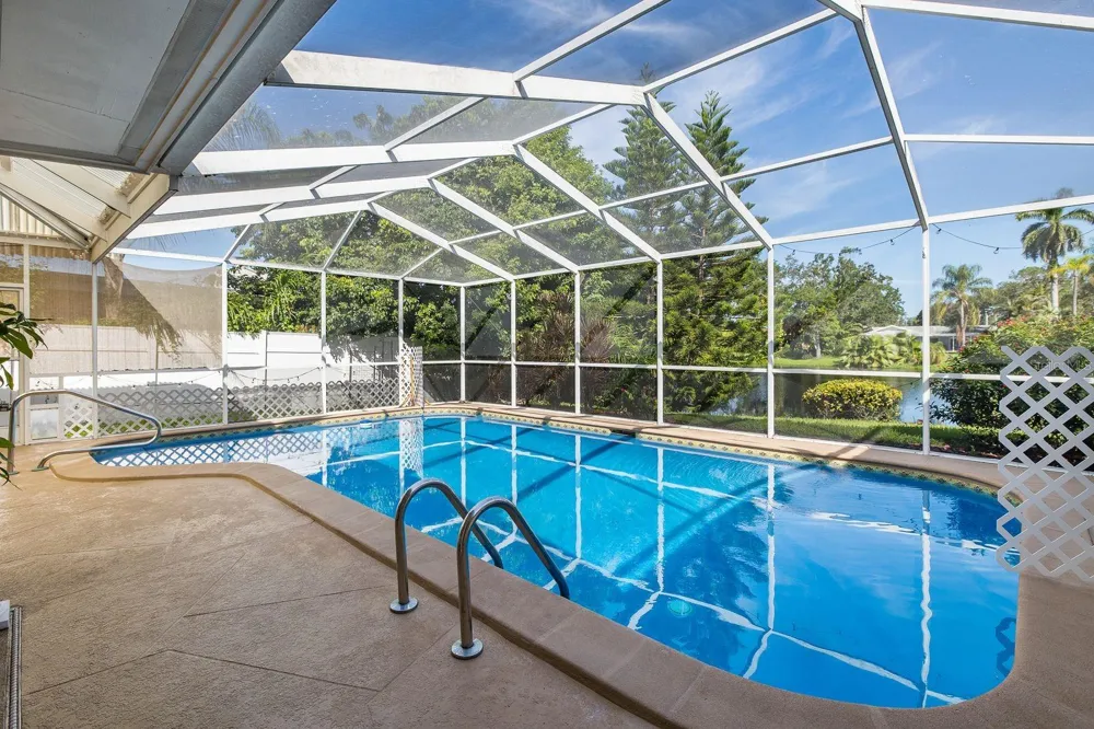 11555 PINE STREET Seminole, FL 33772