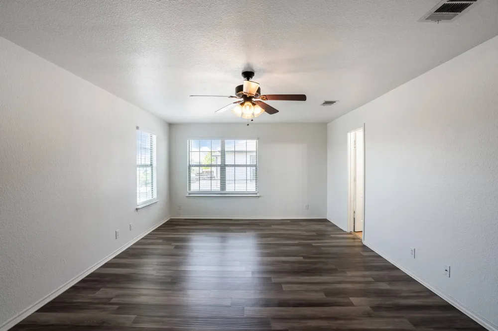 711 Abundance Lane Kyle, TX 78640