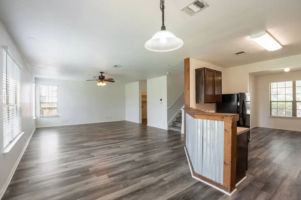 711 Abundance Lane Kyle, TX 78640