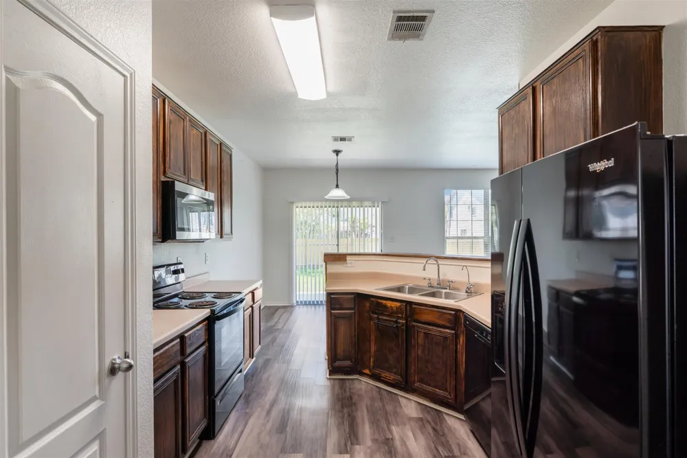 711 Abundance Lane Kyle, TX 78640