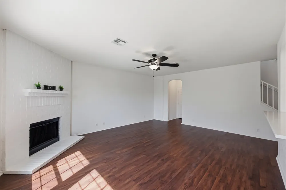 380 Apricot Drive Kyle, TX 78640