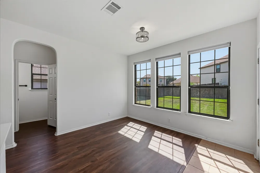 380 Apricot Drive Kyle, TX 78640