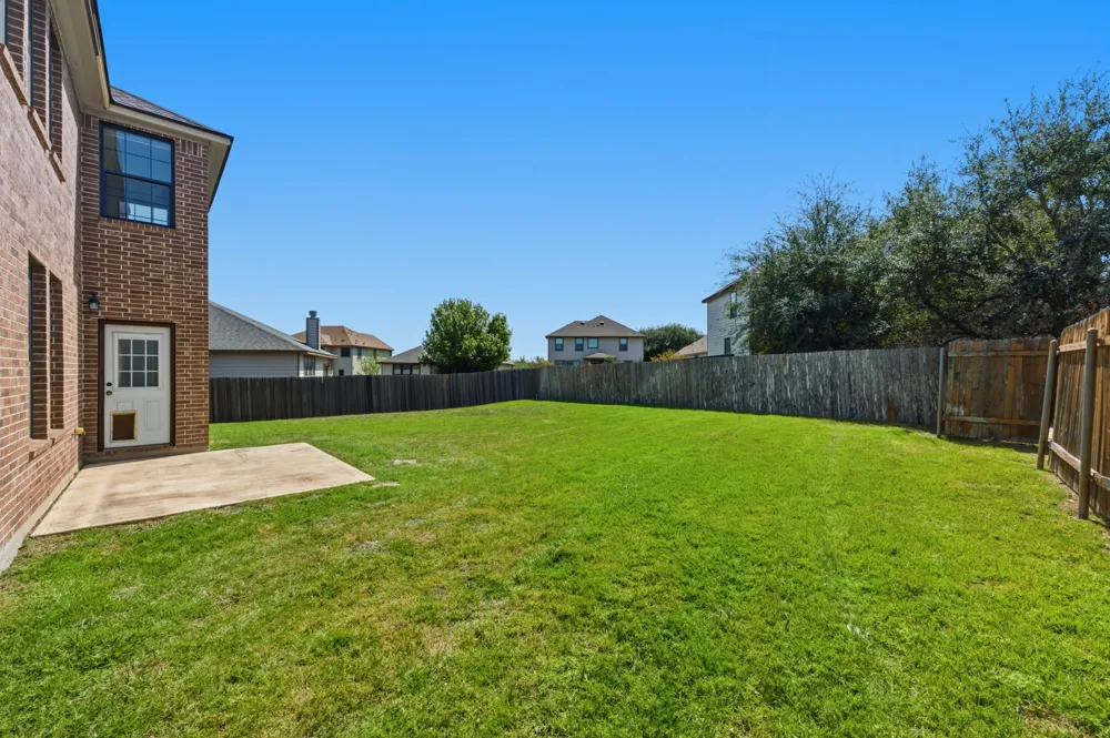 380 Apricot Drive Kyle, TX 78640