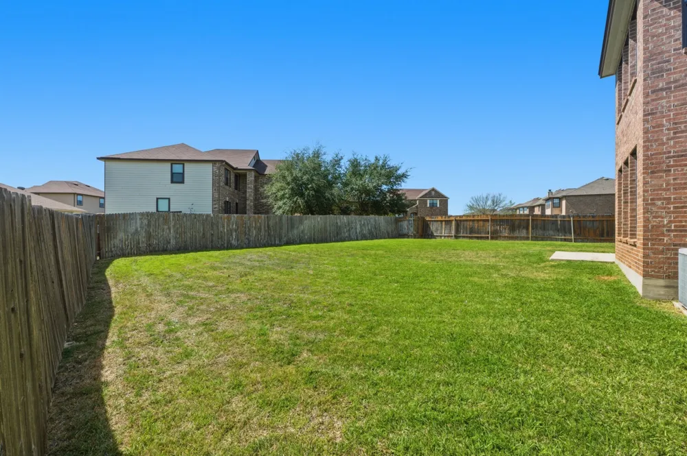 380 Apricot Drive Kyle, TX 78640