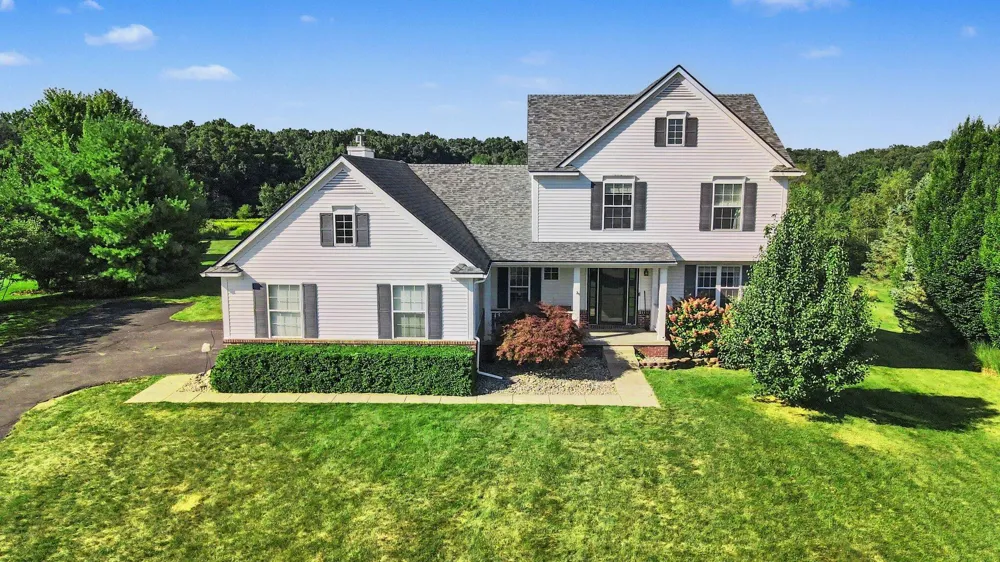 2663 Island Hills Drive Dexter, MI 48130