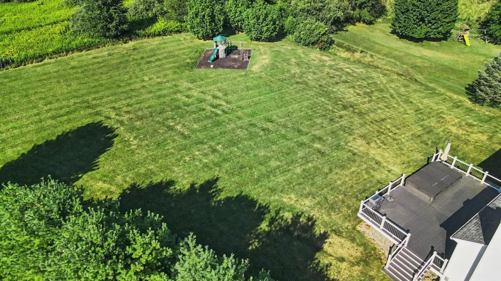 2663 Island Hills Drive Dexter, MI 48130