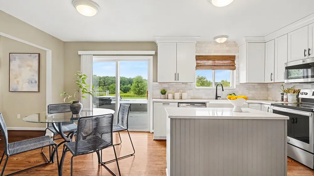2663 Island Hills Drive Dexter, MI 48130