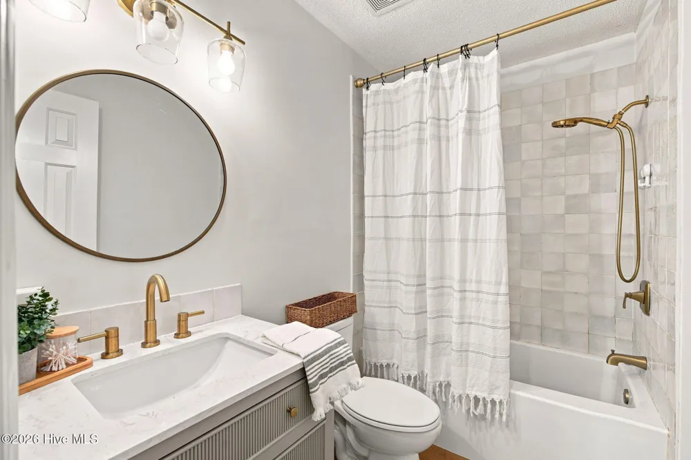 702 William And Mary Place Wilmington, NC 28409