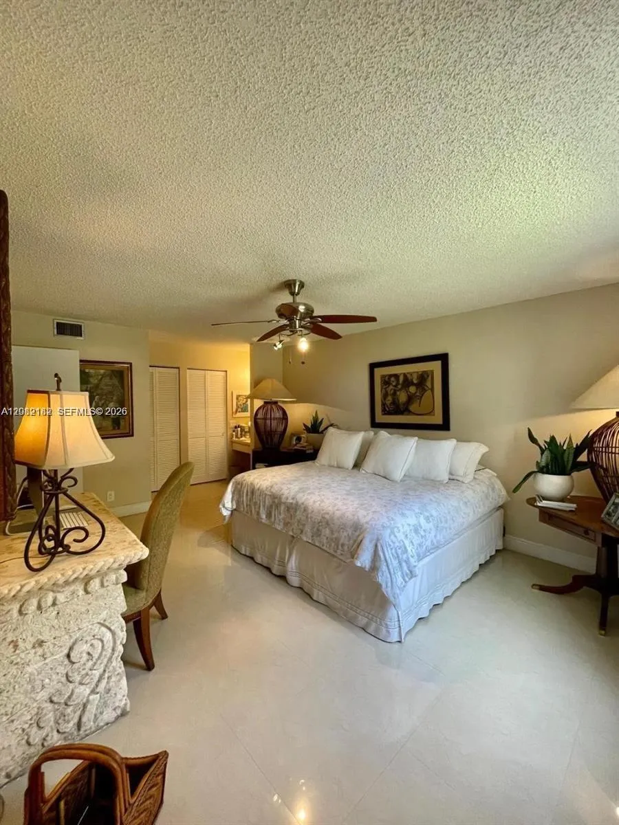 8592 W Sunrise Blvd #111 Plantation, FL 33322