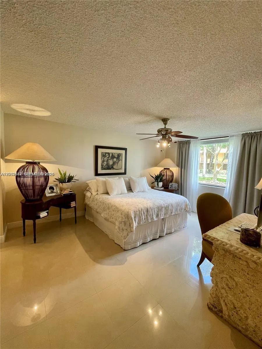 8592 W Sunrise Blvd #111 Plantation, FL 33322