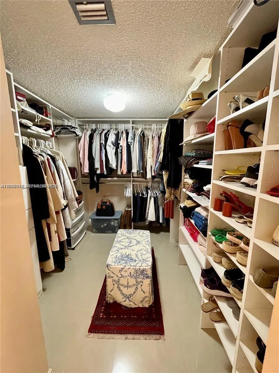 8592 W Sunrise Blvd #111 Plantation, FL 33322