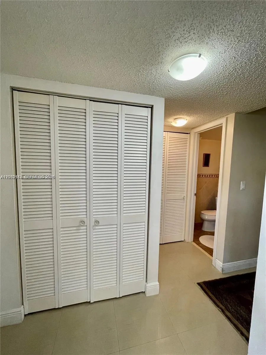 8592 W Sunrise Blvd #111 Plantation, FL 33322