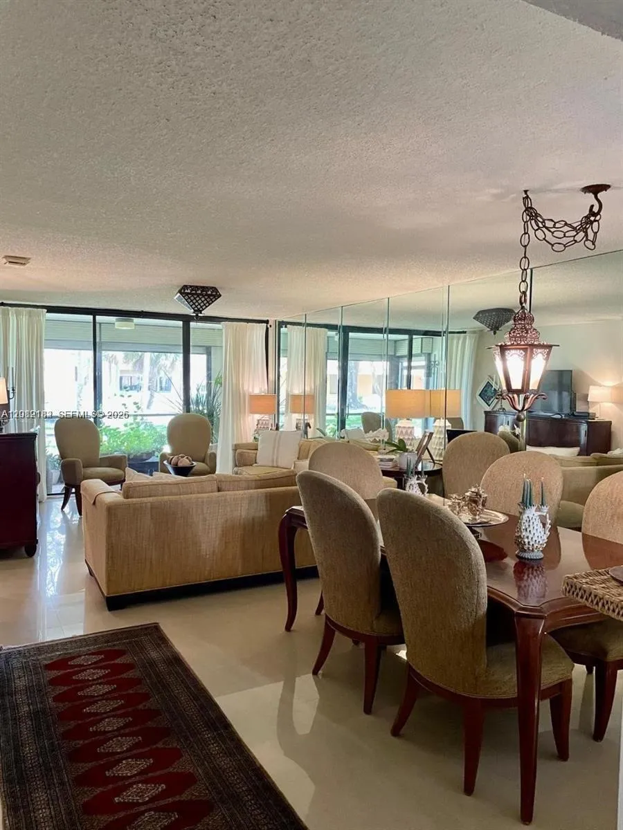 8592 W Sunrise Blvd #111 Plantation, FL 33322