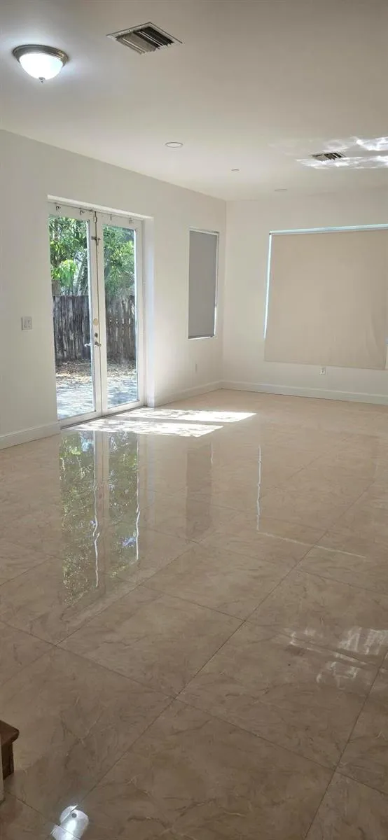 635 NE 11th Avenue Fort Lauderdale, FL 33304