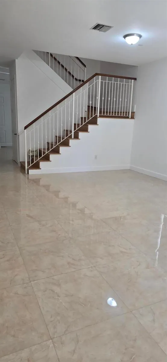 635 NE 11th Avenue Fort Lauderdale, FL 33304