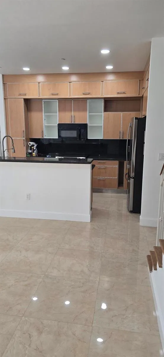 635 NE 11th Avenue Fort Lauderdale, FL 33304