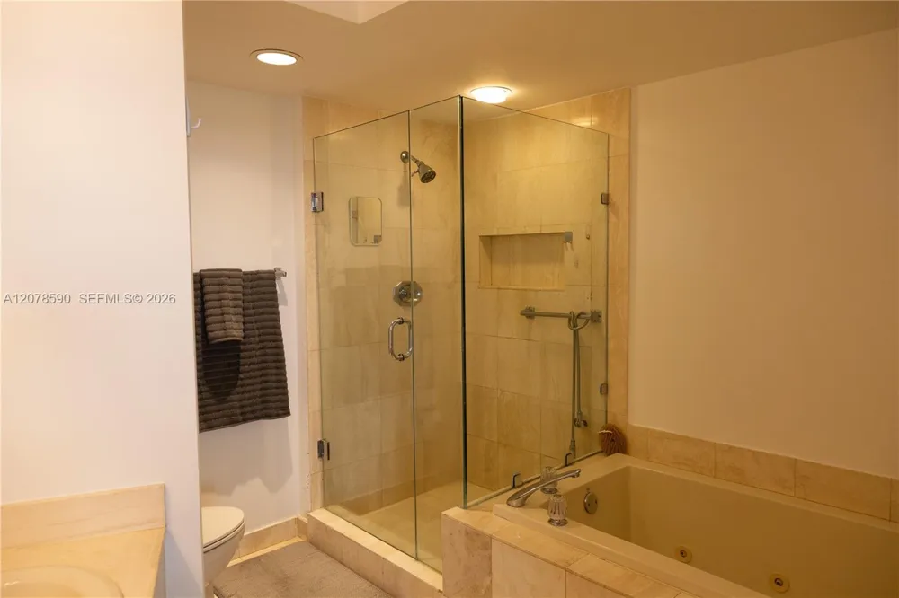 1000 W Island Blvd #1010 Aventura, FL 33160