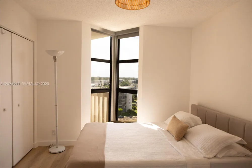 1000 W Island Blvd #1010 Aventura, FL 33160