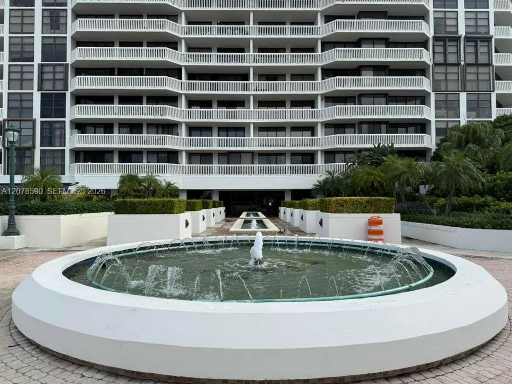 1000 W Island Blvd #1010 Aventura, FL 33160