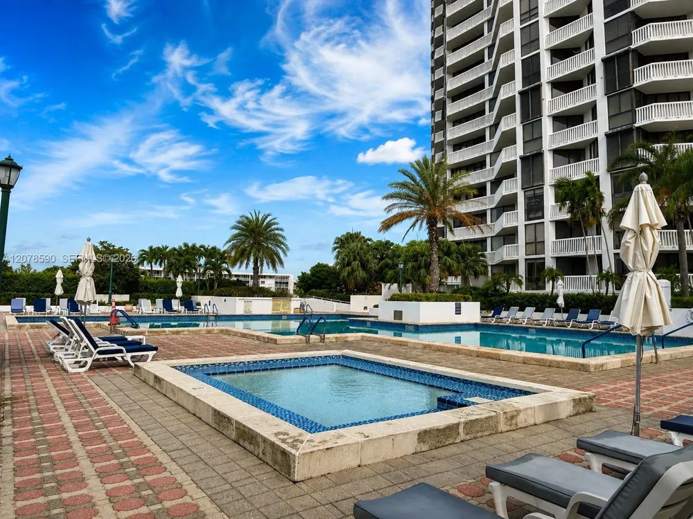 1000 W Island Blvd #1010 Aventura, FL 33160