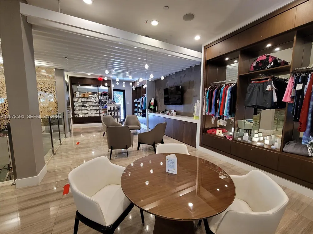 1000 W Island Blvd #1010 Aventura, FL 33160