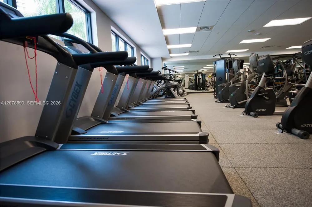 1000 W Island Blvd #1010 Aventura, FL 33160