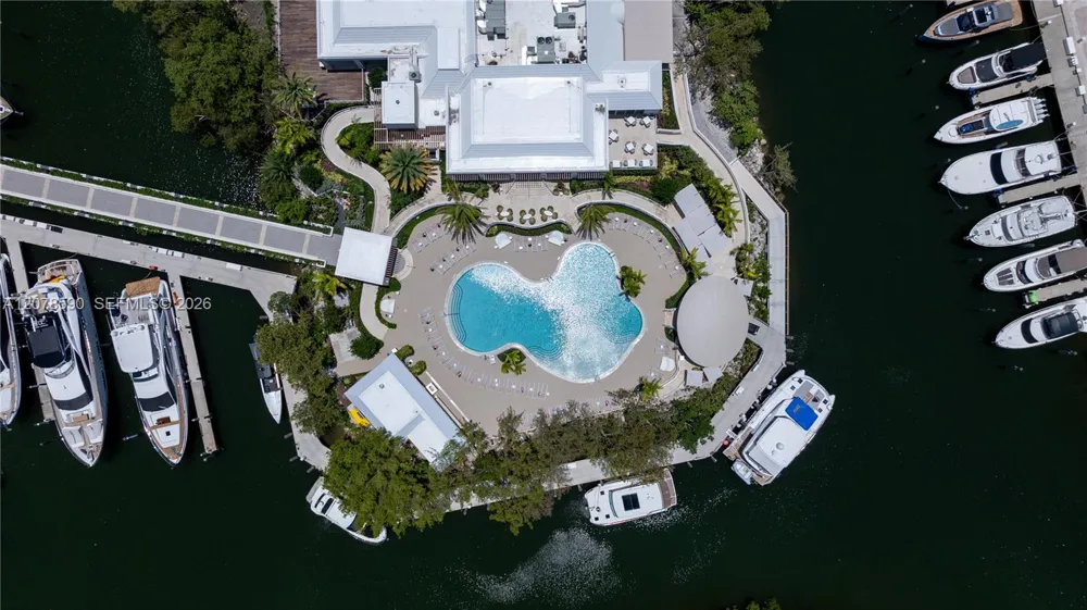 1000 W Island Blvd #1010 Aventura, FL 33160