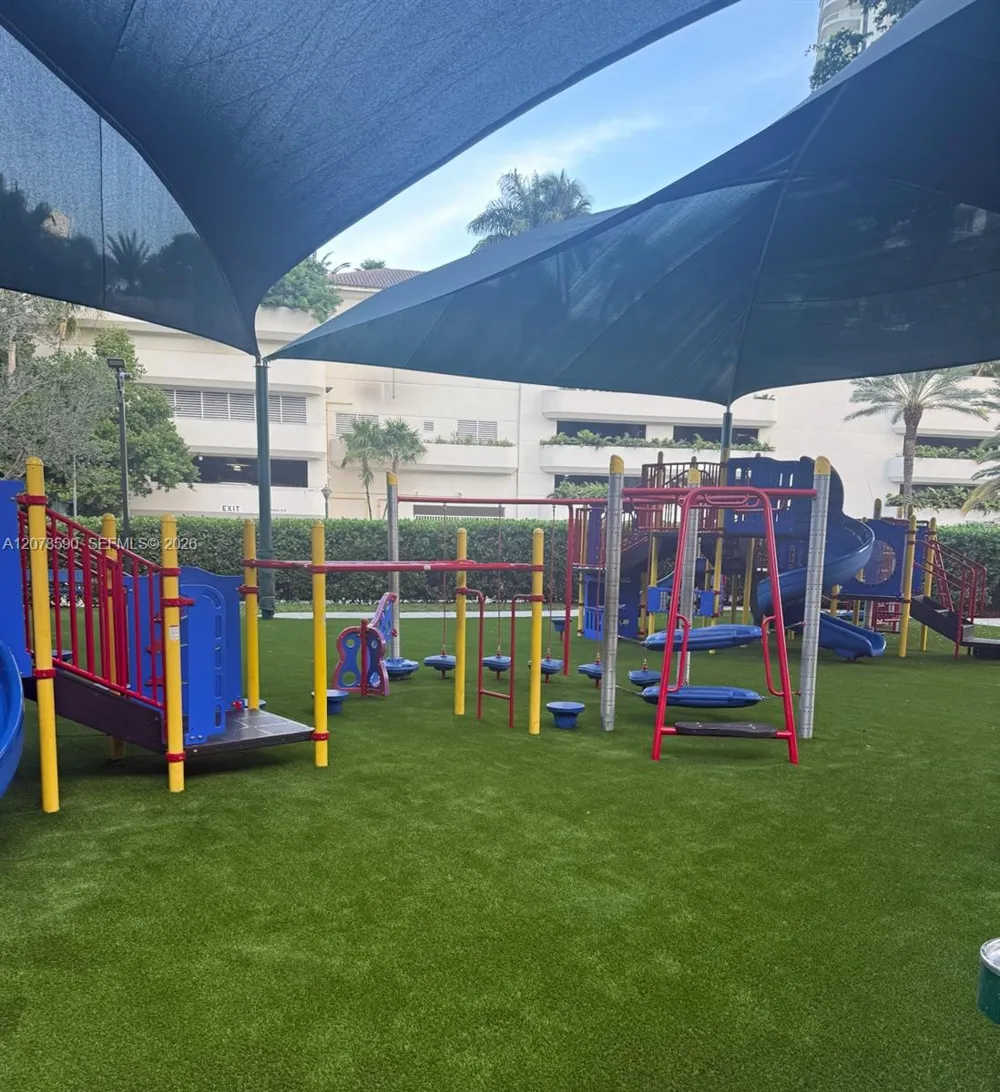 1000 W Island Blvd #1010 Aventura, FL 33160