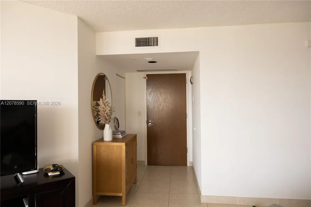 1000 W Island Blvd #1010 Aventura, FL 33160