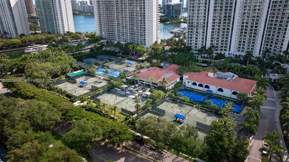 1000 W Island Blvd #1010 Aventura, FL 33160