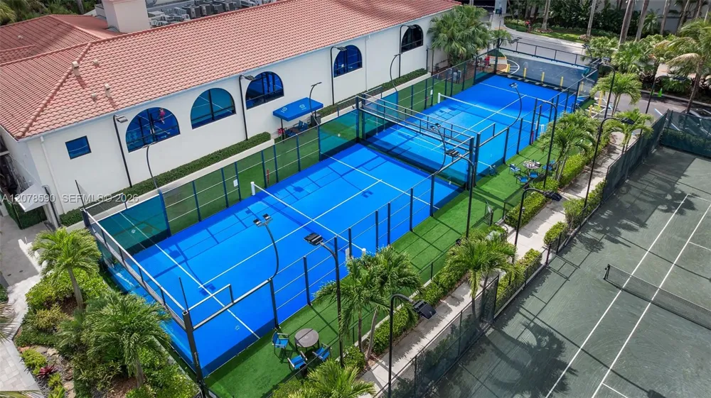 1000 W Island Blvd #1010 Aventura, FL 33160