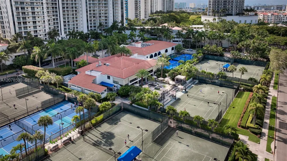 1000 W Island Blvd #1010 Aventura, FL 33160