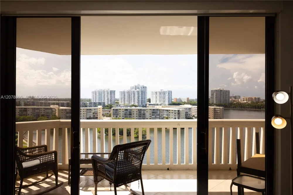 1000 W Island Blvd #1010 Aventura, FL 33160