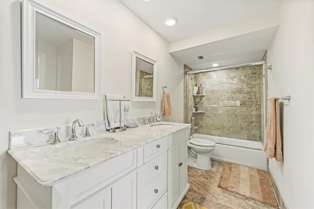 501 LAKE SHORE DRIVE #606 Lake Park, FL 33403
