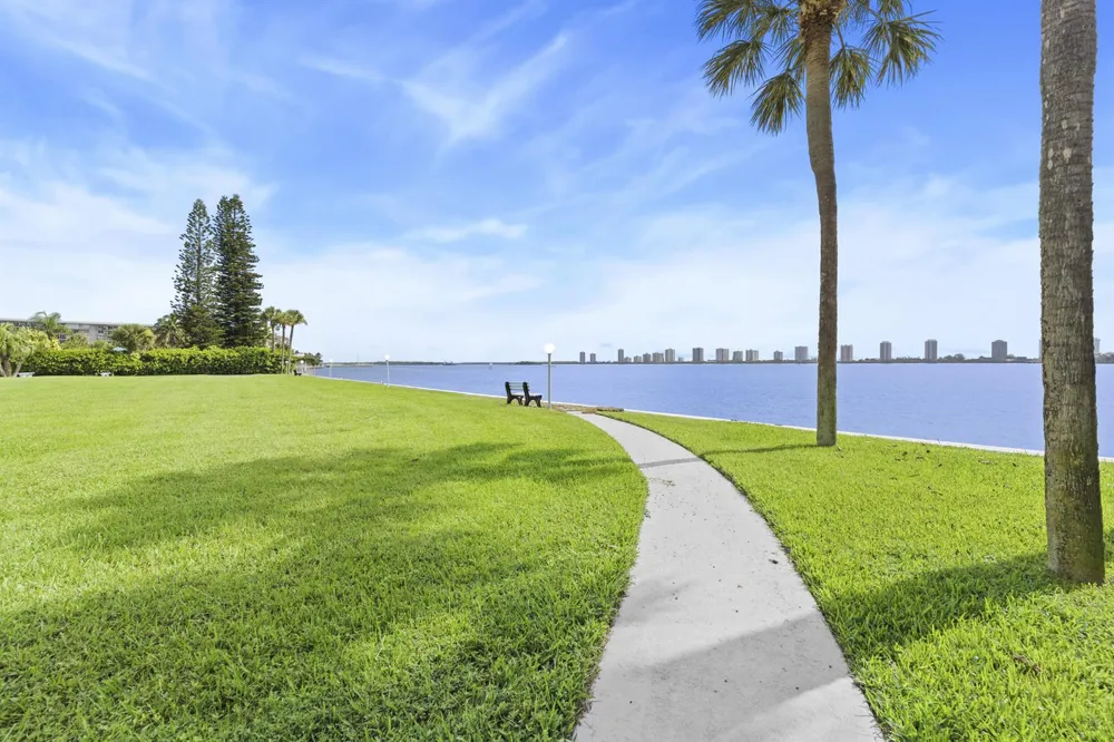 501 LAKE SHORE DRIVE #606 Lake Park, FL 33403