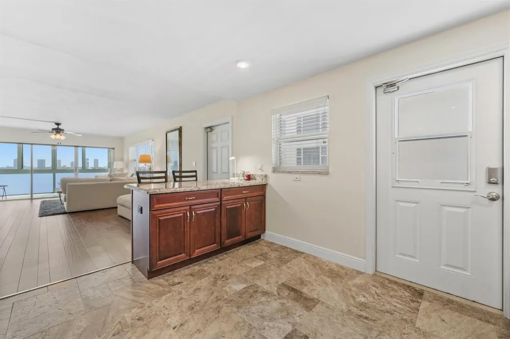 501 LAKE SHORE DRIVE #606 Lake Park, FL 33403