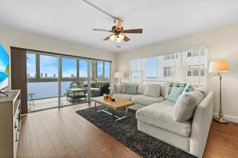 501 LAKE SHORE DRIVE #606 Lake Park, FL 33403