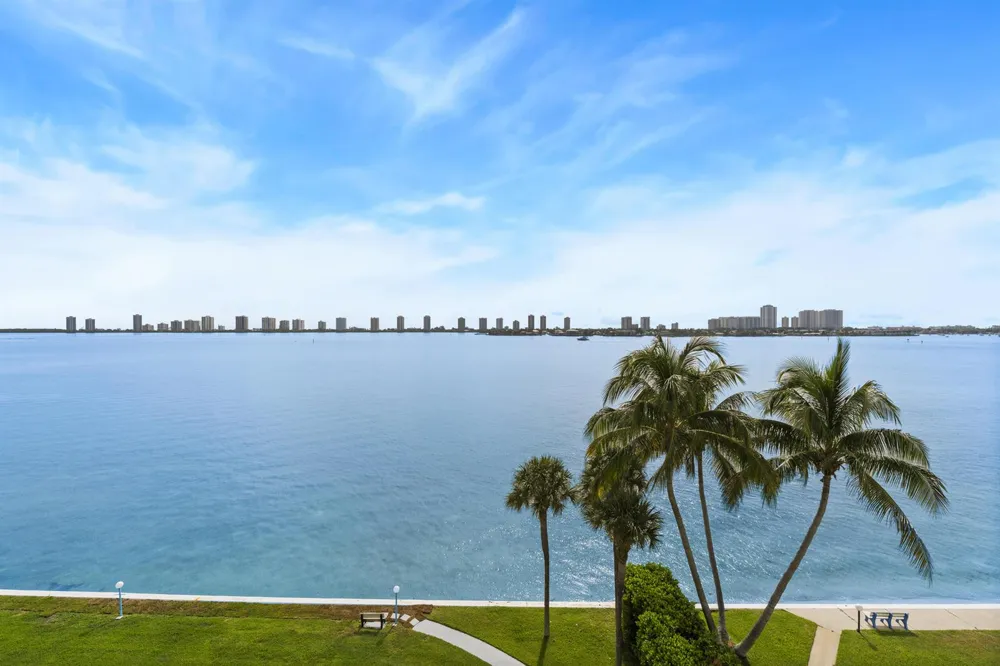 501 LAKE SHORE DRIVE #606 Lake Park, FL 33403