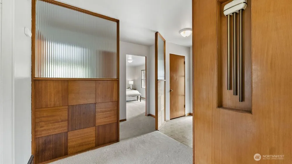 9533 14th Avenue NW Seattle, WA 98117