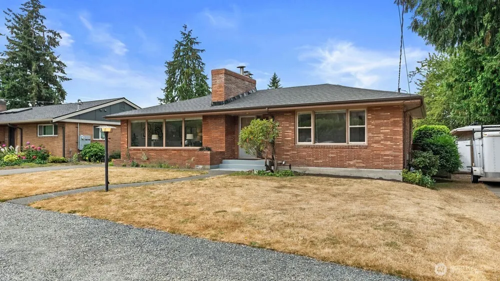 9533 14th Avenue NW Seattle, WA 98117