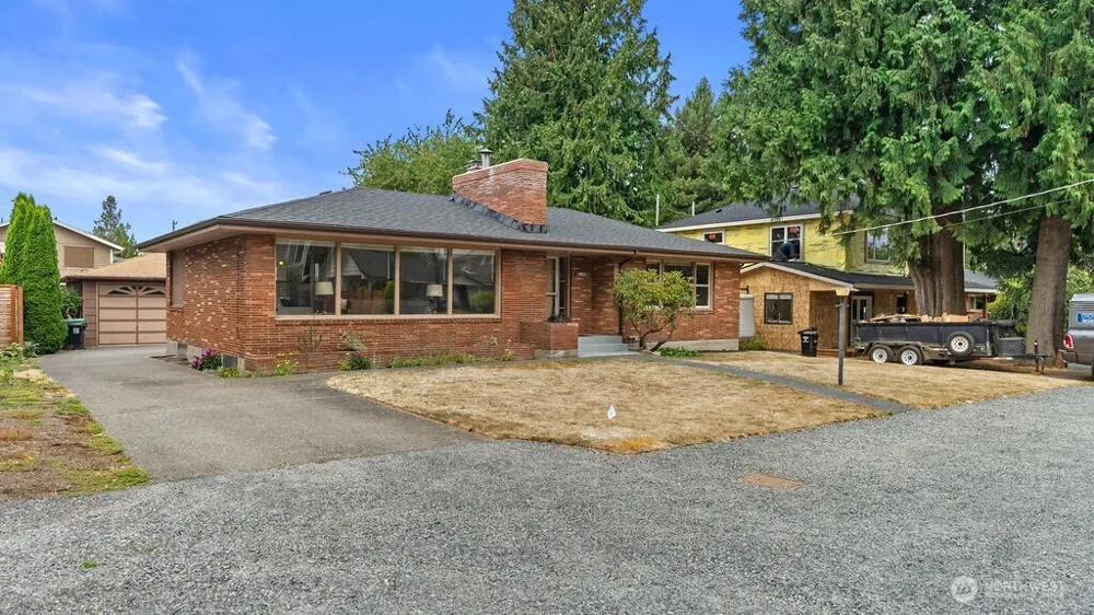 9533 14th Avenue NW Seattle, WA 98117