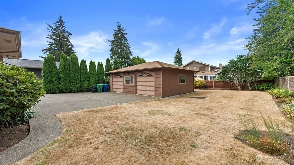 9533 14th Avenue NW Seattle, WA 98117