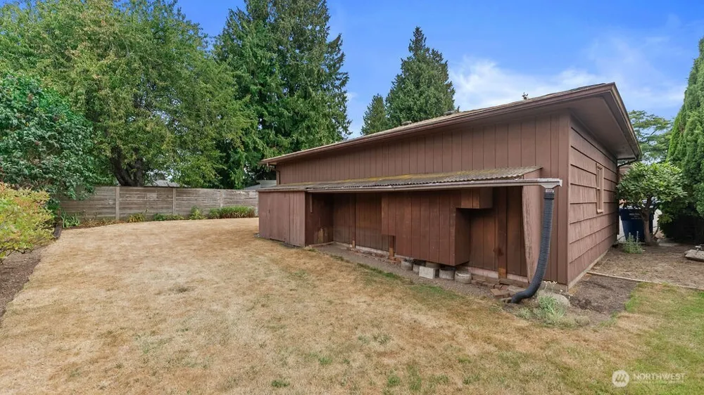 9533 14th Avenue NW Seattle, WA 98117