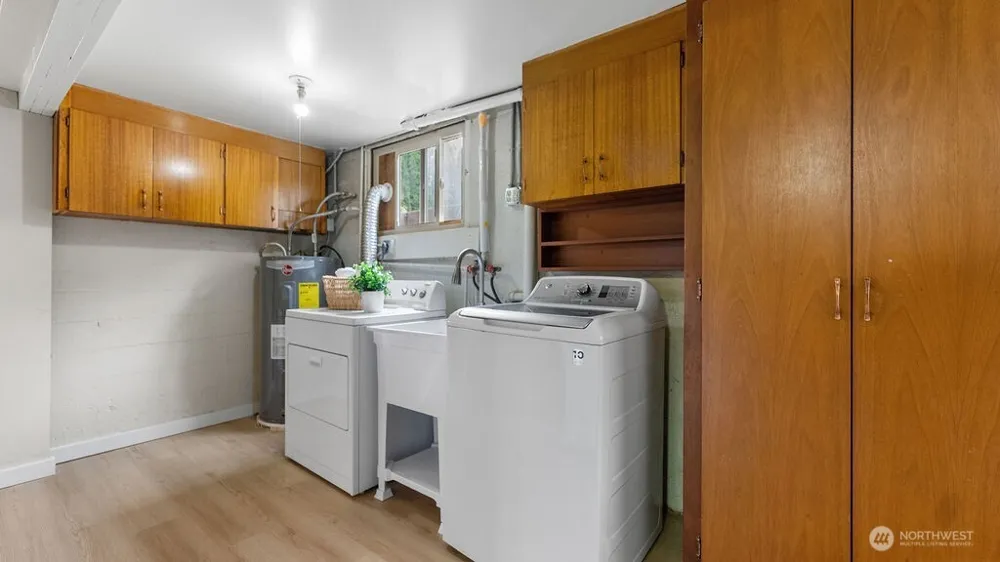 9533 14th Avenue NW Seattle, WA 98117