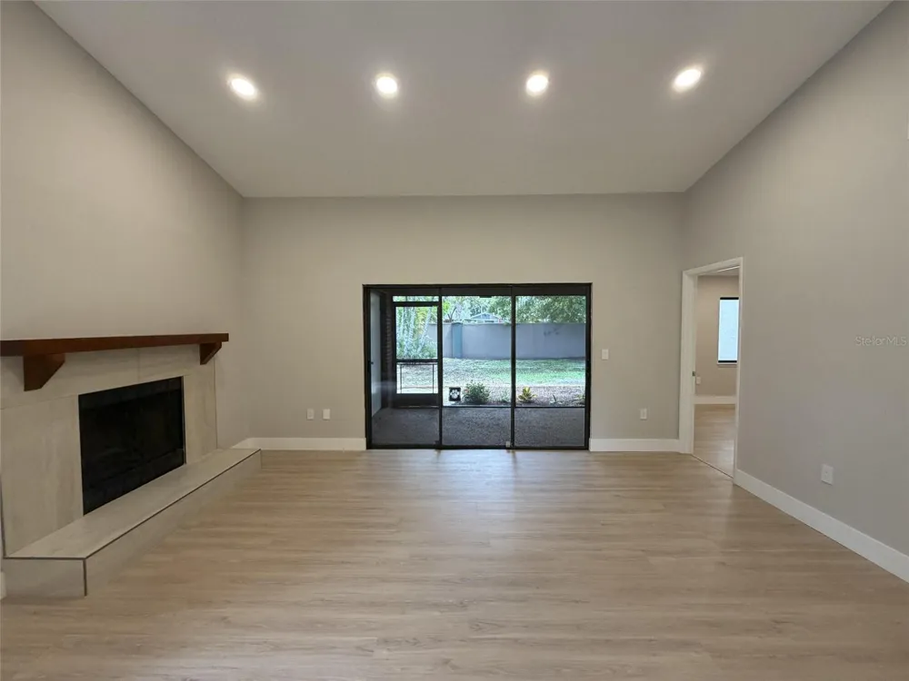 971 SUNRIDGE DRIVE #110 Sarasota, FL 34234
