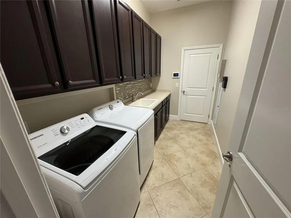 5847 PALMER RANCH PARKWAY Sarasota, FL 34238