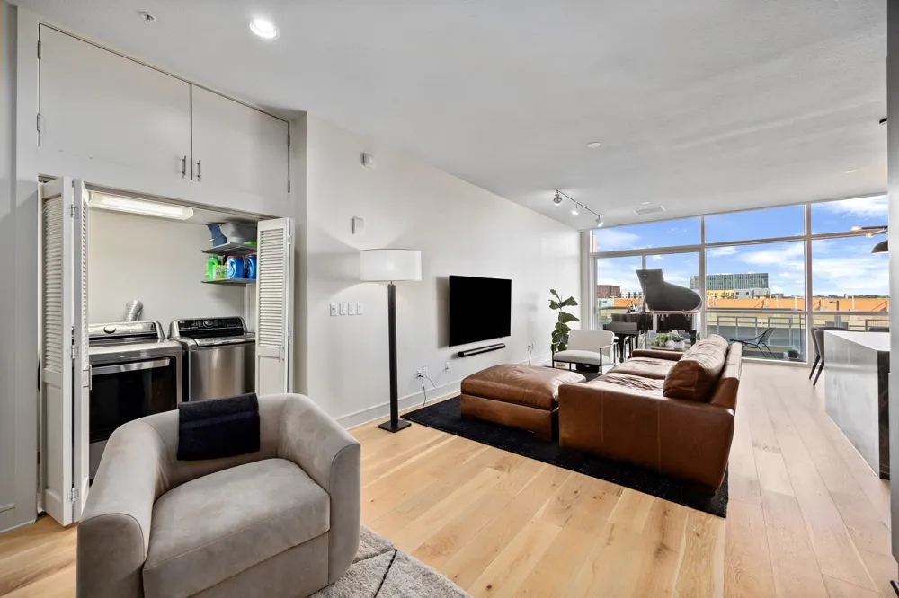 555 E 5th Street #521 Austin, TX 78701