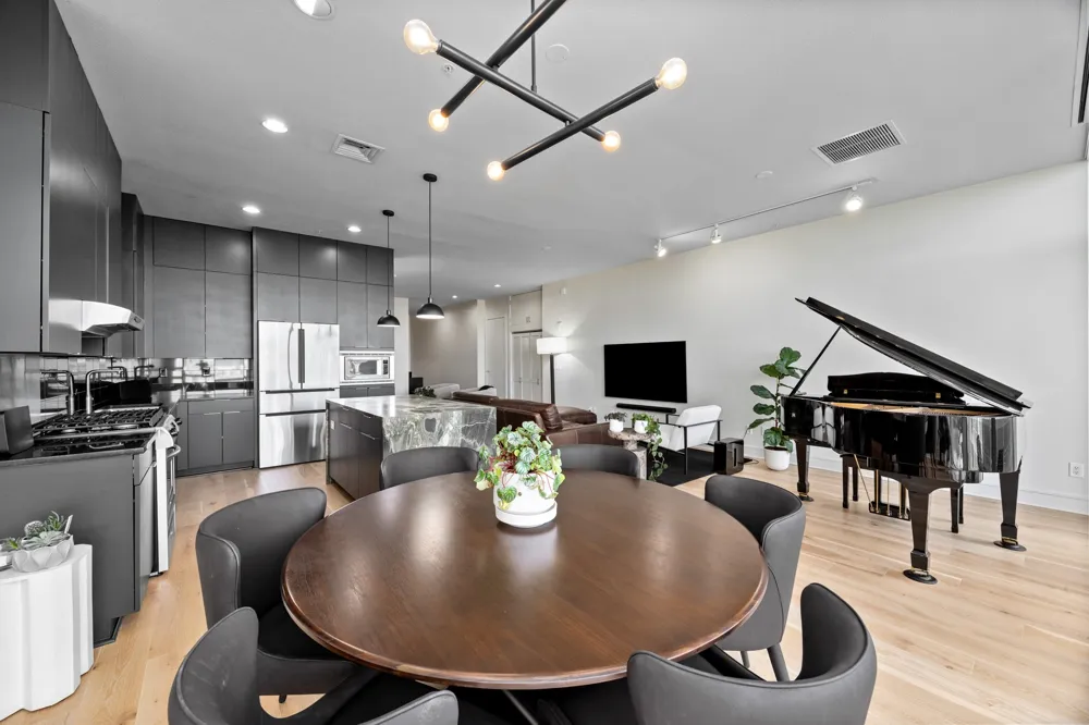 555 E 5th Street #521 Austin, TX 78701